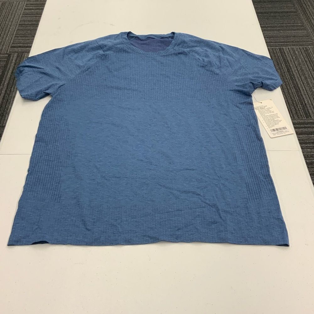 Men’s lululemon Metal Vent Tech Short Sleeve Blue Size XXL